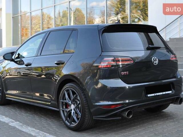 Черный Фольксваген Гольф ГТИ, объемом двигателя 1.98 л и пробегом 53 тыс. км за 17000 $, фото 3 на Automoto.ua