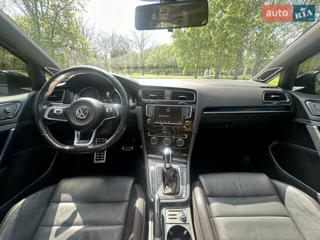 Черный Фольксваген Гольф ГТИ, объемом двигателя 1.98 л и пробегом 177 тыс. км за 13300 $, фото 13 на Automoto.ua