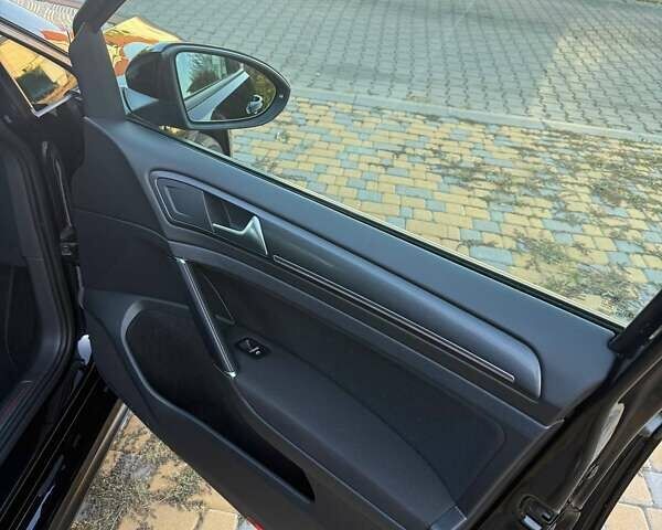 Черный Фольксваген Гольф ГТИ, объемом двигателя 1.98 л и пробегом 42 тыс. км за 23500 $, фото 18 на Automoto.ua