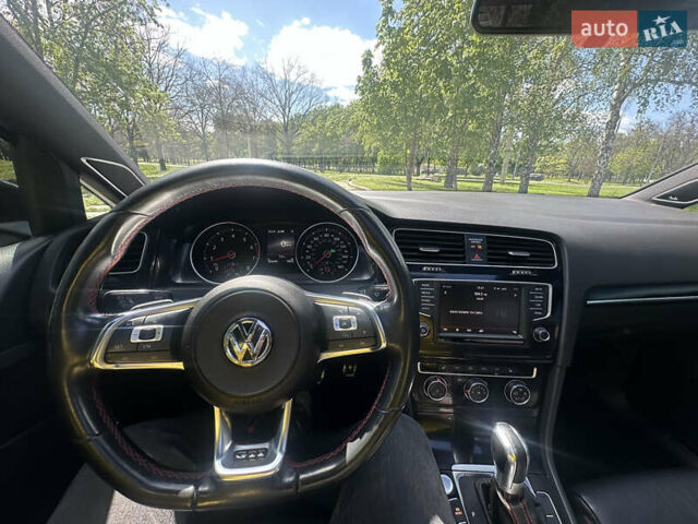 Черный Фольксваген Гольф ГТИ, объемом двигателя 1.98 л и пробегом 177 тыс. км за 13300 $, фото 20 на Automoto.ua
