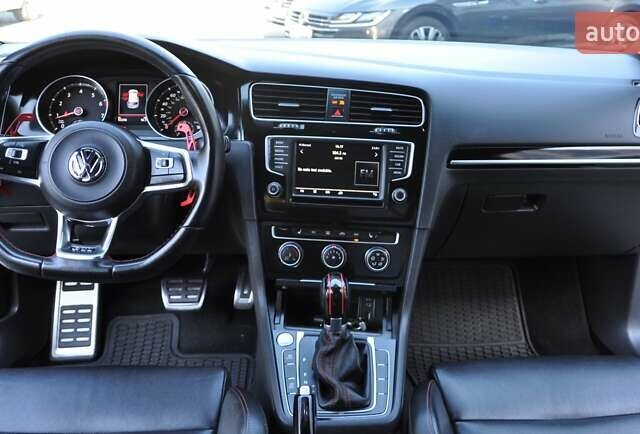 Черный Фольксваген Гольф ГТИ, объемом двигателя 1.98 л и пробегом 53 тыс. км за 17000 $, фото 29 на Automoto.ua