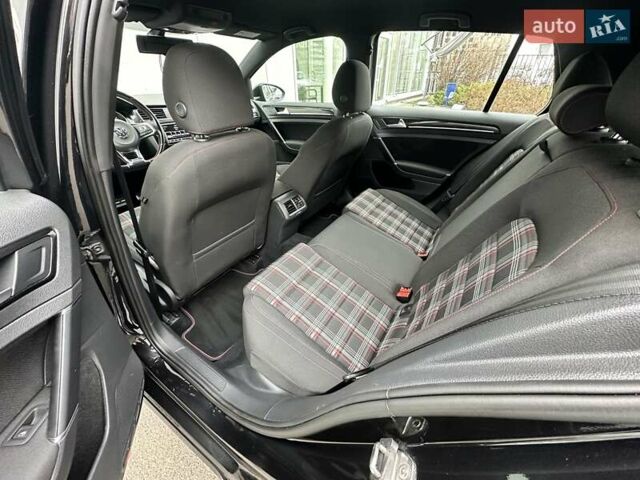 Черный Фольксваген Гольф ГТИ, объемом двигателя 1.98 л и пробегом 119 тыс. км за 18500 $, фото 7 на Automoto.ua