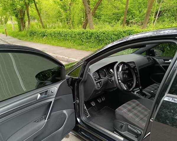 Черный Фольксваген Гольф ГТИ, объемом двигателя 1.98 л и пробегом 91 тыс. км за 18500 $, фото 10 на Automoto.ua