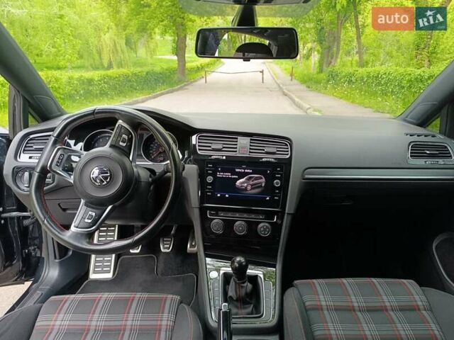 Черный Фольксваген Гольф ГТИ, объемом двигателя 1.98 л и пробегом 91 тыс. км за 18500 $, фото 19 на Automoto.ua
