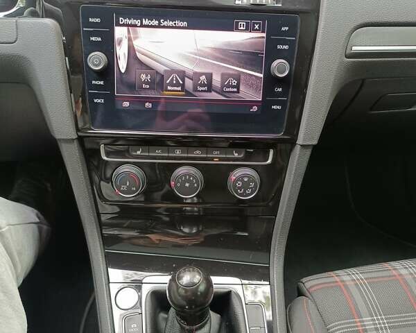 Черный Фольксваген Гольф ГТИ, объемом двигателя 1.98 л и пробегом 91 тыс. км за 18500 $, фото 20 на Automoto.ua