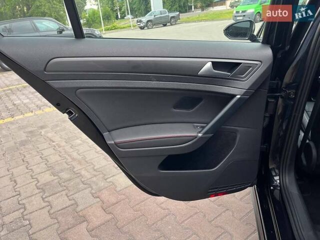 Черный Фольксваген Гольф ГТИ, объемом двигателя 1.98 л и пробегом 44 тыс. км за 19999 $, фото 22 на Automoto.ua