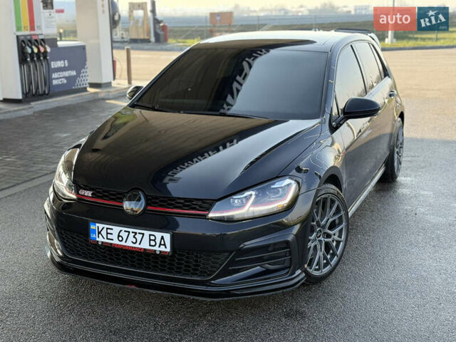 Черный Фольксваген Гольф ГТИ, объемом двигателя 1.98 л и пробегом 62 тыс. км за 19000 $, фото 1 на Automoto.ua