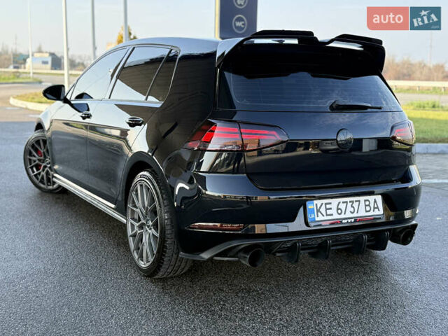 Черный Фольксваген Гольф ГТИ, объемом двигателя 1.98 л и пробегом 62 тыс. км за 19000 $, фото 25 на Automoto.ua