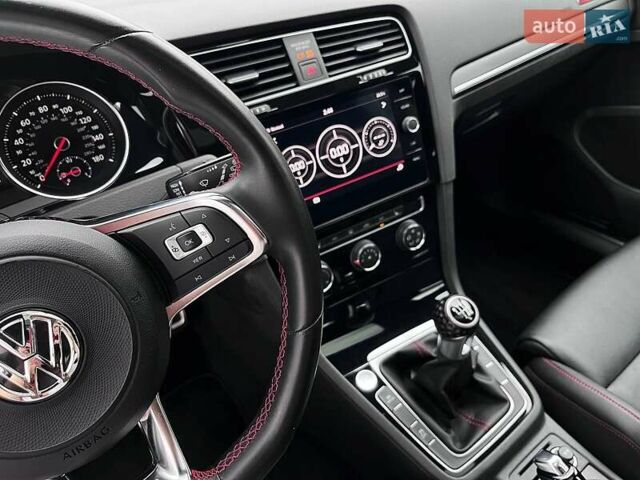 Черный Фольксваген Гольф ГТИ, объемом двигателя 1.98 л и пробегом 44 тыс. км за 19999 $, фото 18 на Automoto.ua