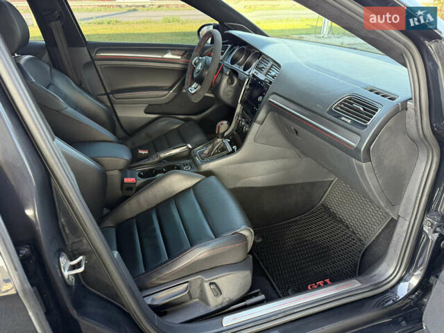 Черный Фольксваген Гольф ГТИ, объемом двигателя 1.98 л и пробегом 62 тыс. км за 19000 $, фото 13 на Automoto.ua