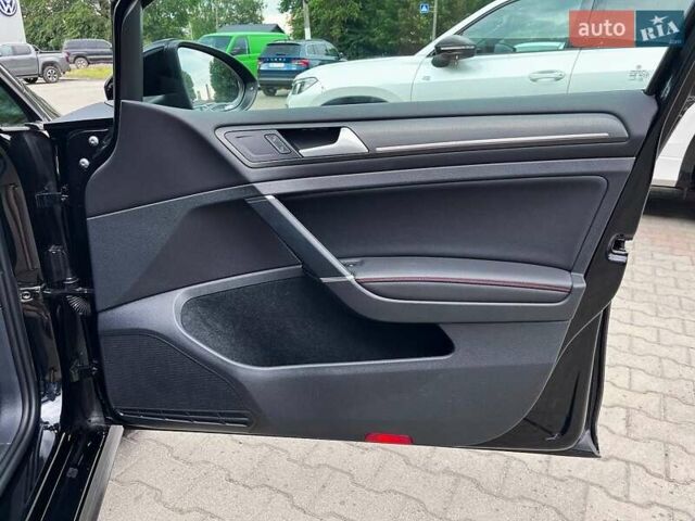 Черный Фольксваген Гольф ГТИ, объемом двигателя 1.98 л и пробегом 44 тыс. км за 19999 $, фото 28 на Automoto.ua