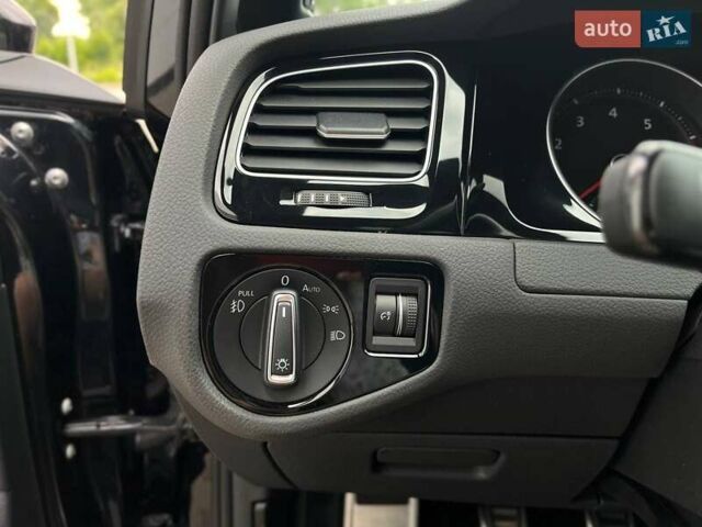 Черный Фольксваген Гольф ГТИ, объемом двигателя 1.98 л и пробегом 44 тыс. км за 19999 $, фото 14 на Automoto.ua