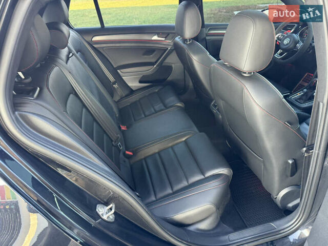 Черный Фольксваген Гольф ГТИ, объемом двигателя 1.98 л и пробегом 62 тыс. км за 19000 $, фото 7 на Automoto.ua