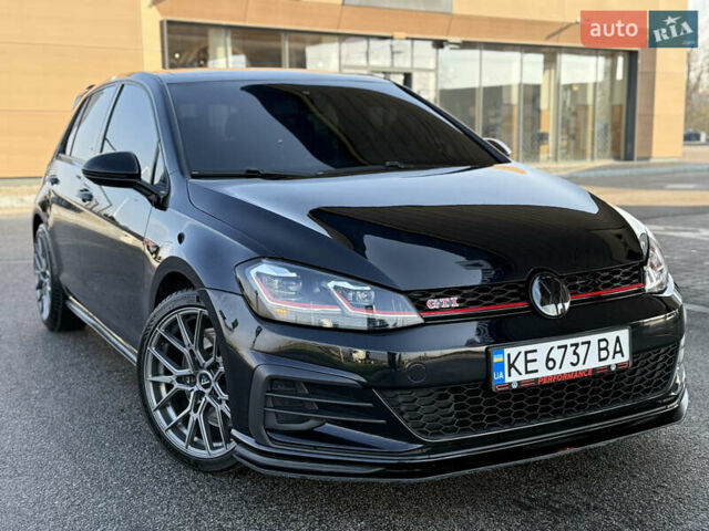 Черный Фольксваген Гольф ГТИ, объемом двигателя 1.98 л и пробегом 62 тыс. км за 19000 $, фото 29 на Automoto.ua