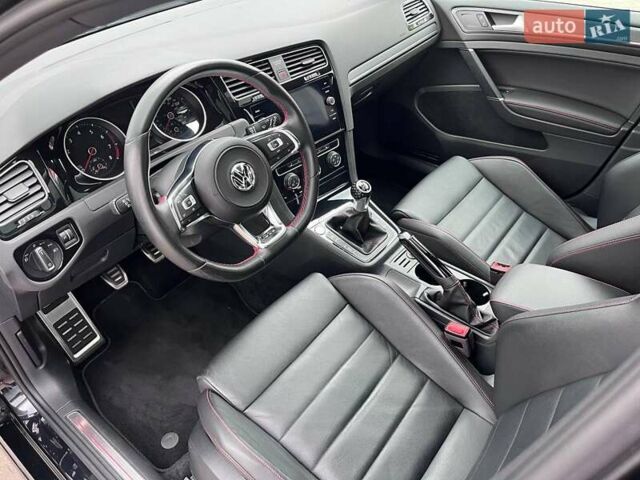 Черный Фольксваген Гольф ГТИ, объемом двигателя 1.98 л и пробегом 44 тыс. км за 19999 $, фото 16 на Automoto.ua