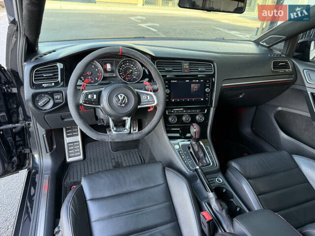 Черный Фольксваген Гольф ГТИ, объемом двигателя 1.98 л и пробегом 62 тыс. км за 19000 $, фото 8 на Automoto.ua