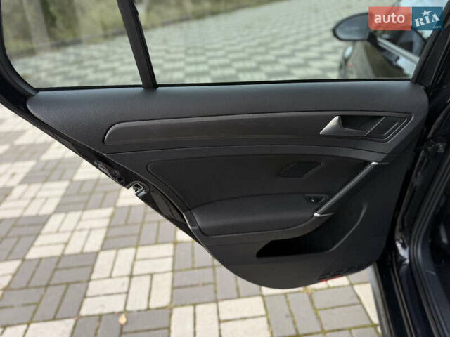 Черный Фольксваген Гольф ГТИ, объемом двигателя 2 л и пробегом 60 тыс. км за 21000 $, фото 20 на Automoto.ua