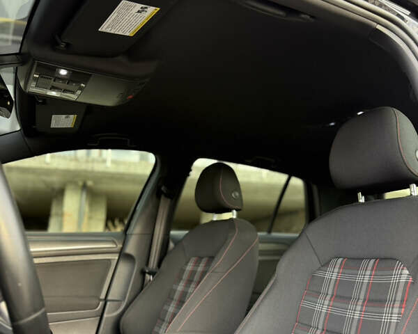 Черный Фольксваген Гольф ГТИ, объемом двигателя 2 л и пробегом 60 тыс. км за 21000 $, фото 18 на Automoto.ua