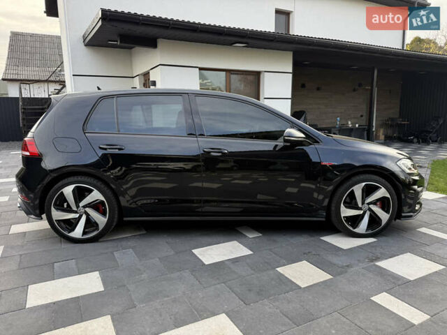 Черный Фольксваген Гольф ГТИ, объемом двигателя 2 л и пробегом 60 тыс. км за 21000 $, фото 12 на Automoto.ua