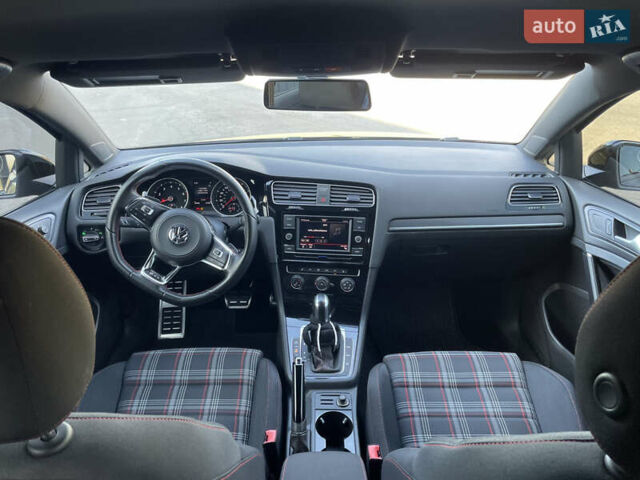 Черный Фольксваген Гольф ГТИ, объемом двигателя 1.98 л и пробегом 25 тыс. км за 22000 $, фото 16 на Automoto.ua