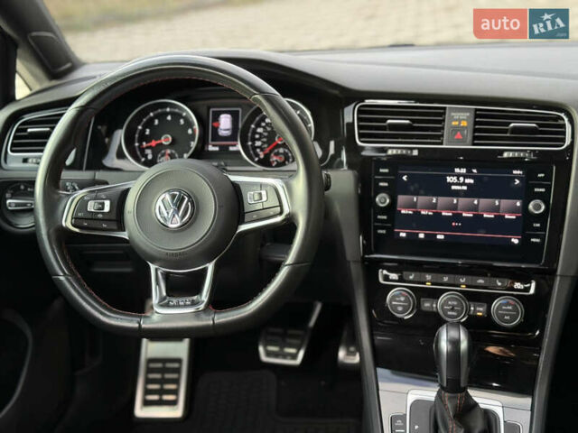 Черный Фольксваген Гольф ГТИ, объемом двигателя 2 л и пробегом 60 тыс. км за 21000 $, фото 23 на Automoto.ua