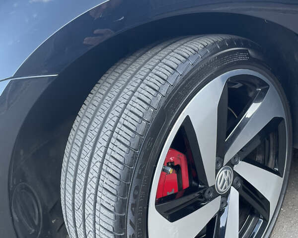 Черный Фольксваген Гольф ГТИ, объемом двигателя 1.98 л и пробегом 25 тыс. км за 22000 $, фото 12 на Automoto.ua