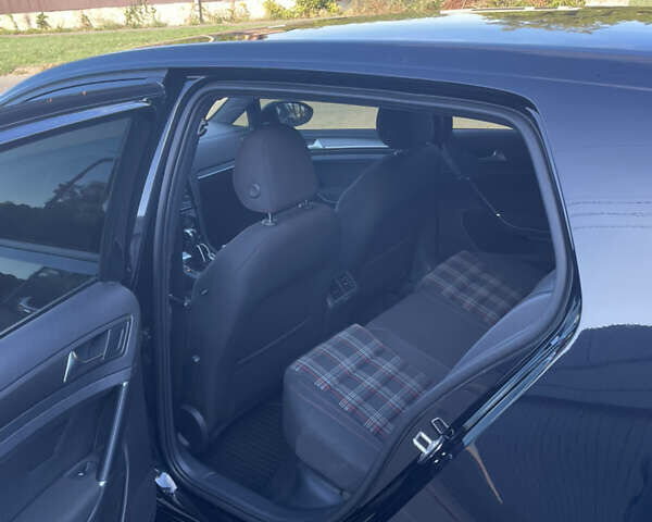 Черный Фольксваген Гольф ГТИ, объемом двигателя 1.98 л и пробегом 25 тыс. км за 22000 $, фото 9 на Automoto.ua