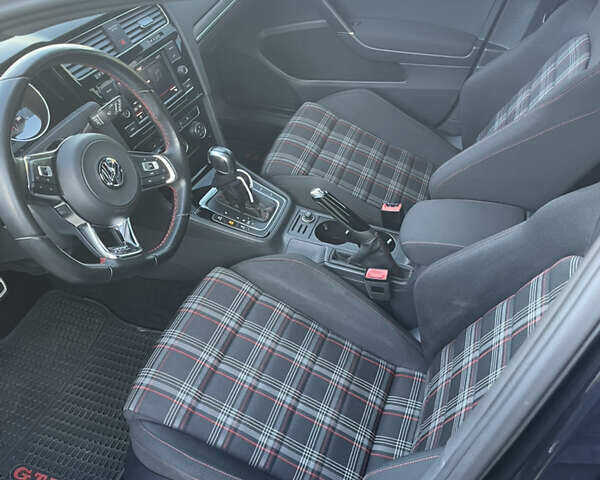 Черный Фольксваген Гольф ГТИ, объемом двигателя 1.98 л и пробегом 25 тыс. км за 22000 $, фото 17 на Automoto.ua