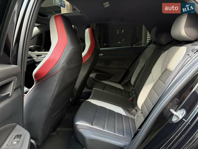 Черный Фольксваген Гольф ГТИ, объемом двигателя 2 л и пробегом 69 тыс. км за 23700 $, фото 22 на Automoto.ua