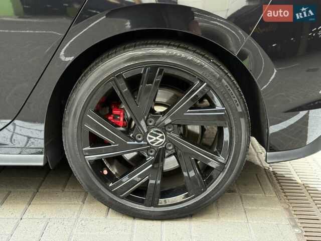 Черный Фольксваген Гольф ГТИ, объемом двигателя 2 л и пробегом 69 тыс. км за 23700 $, фото 10 на Automoto.ua