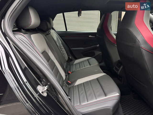 Черный Фольксваген Гольф ГТИ, объемом двигателя 2 л и пробегом 34 тыс. км за 29900 $, фото 32 на Automoto.ua