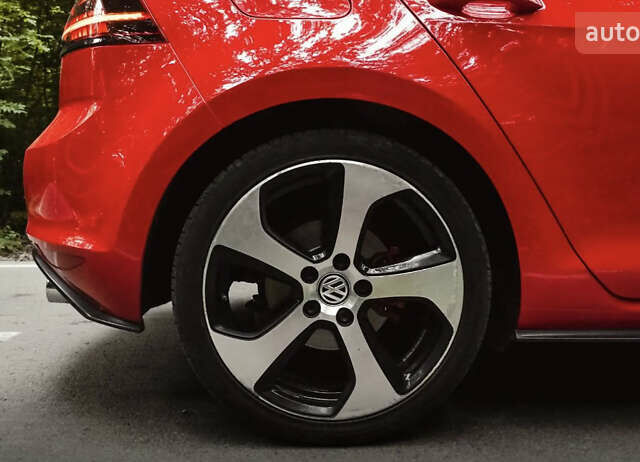 Фольксваген Гольф ГТИ 2015 в Славянске на Automoto.ua Красный Фольксваген Гольф ГТИ, объемом двигателя 1.98 л и пробегом 170 тыс. км за 14300 $, фото 11 на Automoto.ua