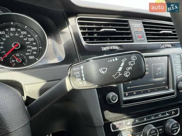 Красный Фольксваген Гольф ГТИ, объемом двигателя 1.98 л и пробегом 144 тыс. км за 16490 $, фото 22 на Automoto.ua