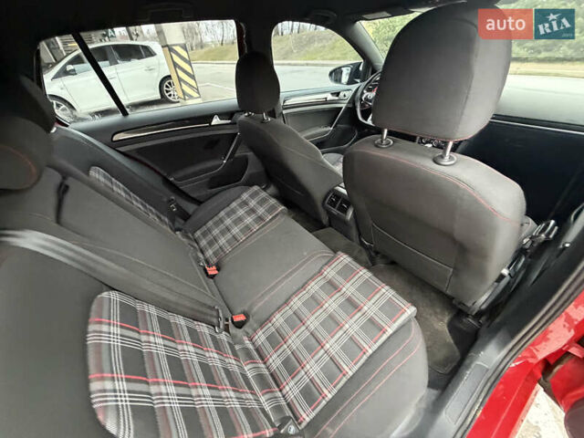 Червоний Фольксваген Гольф ГТІ, об'ємом двигуна 1.98 л та пробігом 186 тис. км за 13999 $, фото 21 на Automoto.ua