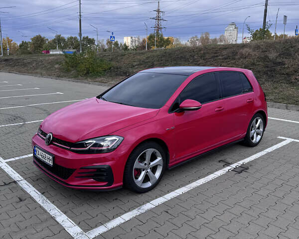 Красный Фольксваген Гольф ГТИ, объемом двигателя 1.98 л и пробегом 105 тыс. км за 22500 $, фото 1 на Automoto.ua