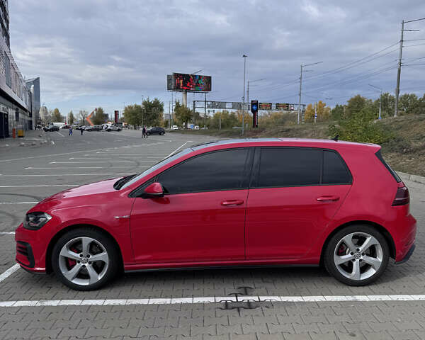Красный Фольксваген Гольф ГТИ, объемом двигателя 1.98 л и пробегом 105 тыс. км за 22500 $, фото 2 на Automoto.ua