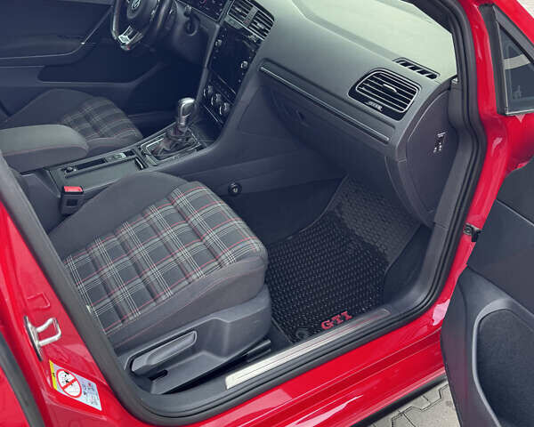 Красный Фольксваген Гольф ГТИ, объемом двигателя 1.98 л и пробегом 105 тыс. км за 22500 $, фото 15 на Automoto.ua