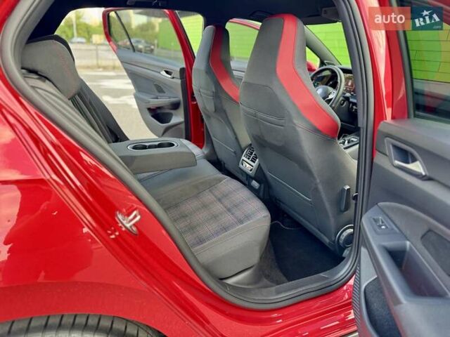Фольксваген Гольф ГТИ 2021 в Киеве на Automoto.ua Красный Фольксваген Гольф ГТИ, объемом двигателя 1.98 л и пробегом 90 тыс. км за 26900 $, фото 41 на Automoto.ua