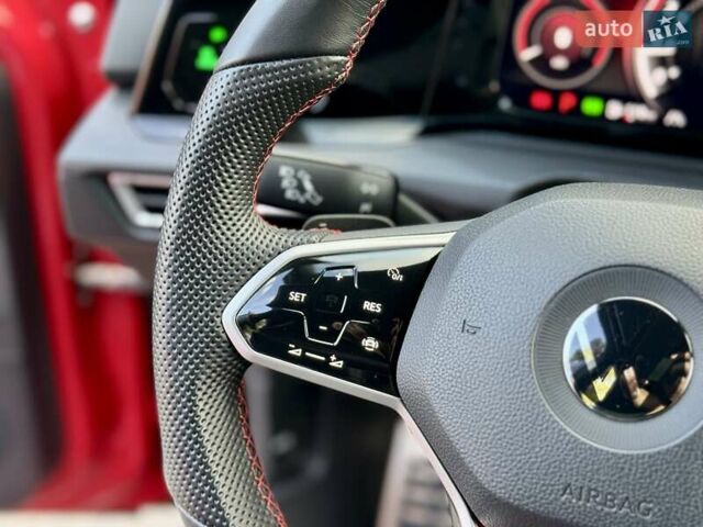 Фольксваген Гольф ГТИ 2021 в Киеве на Automoto.ua Красный Фольксваген Гольф ГТИ, объемом двигателя 1.98 л и пробегом 90 тыс. км за 26900 $, фото 53 на Automoto.ua