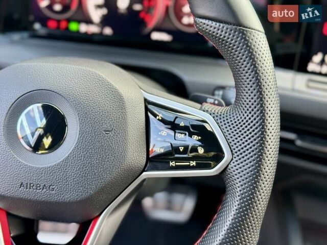 Фольксваген Гольф ГТИ 2021 в Киеве на Automoto.ua Красный Фольксваген Гольф ГТИ, объемом двигателя 1.98 л и пробегом 90 тыс. км за 26900 $, фото 54 на Automoto.ua