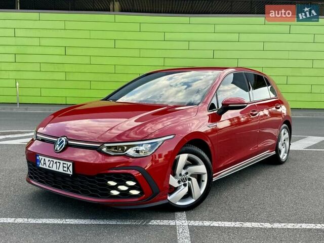 Фольксваген Гольф ГТИ 2021 в Киеве на Automoto.ua Красный Фольксваген Гольф ГТИ, объемом двигателя 1.98 л и пробегом 90 тыс. км за 26900 $, фото 1 на Automoto.ua