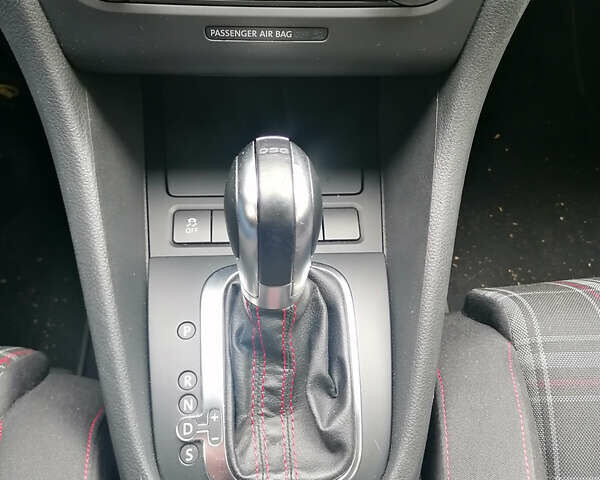 Фольксваген Гольф ГТИ, объемом двигателя 2 л и пробегом 173 тыс. км за 11500 $, фото 6 на Automoto.ua