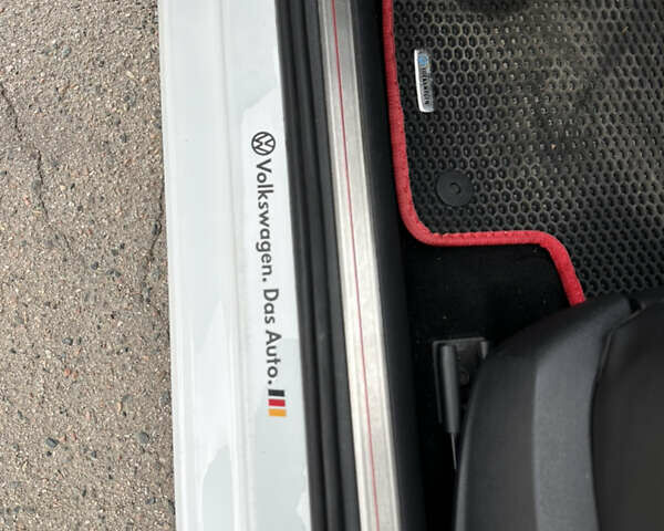 Фольксваген Гольф ГТИ, объемом двигателя 1.98 л и пробегом 157 тыс. км за 14000 $, фото 34 на Automoto.ua