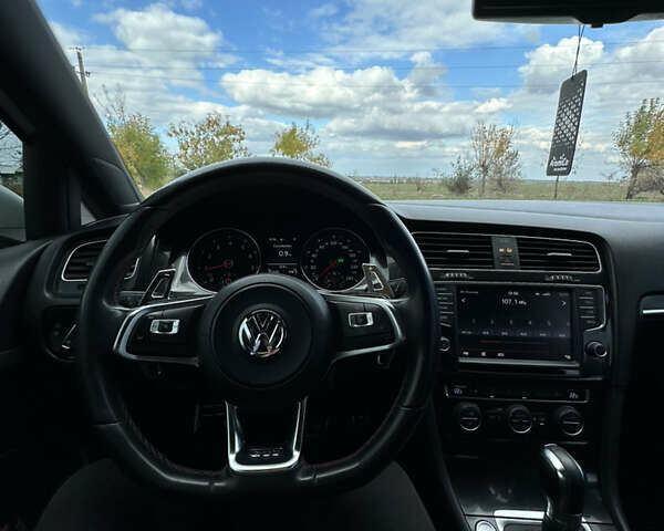 Фольксваген Гольф ГТИ, объемом двигателя 1.98 л и пробегом 157 тыс. км за 14000 $, фото 25 на Automoto.ua