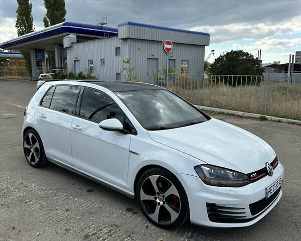 Фольксваген Гольф ГТИ, объемом двигателя 1.98 л и пробегом 157 тыс. км за 14000 $, фото 9 на Automoto.ua