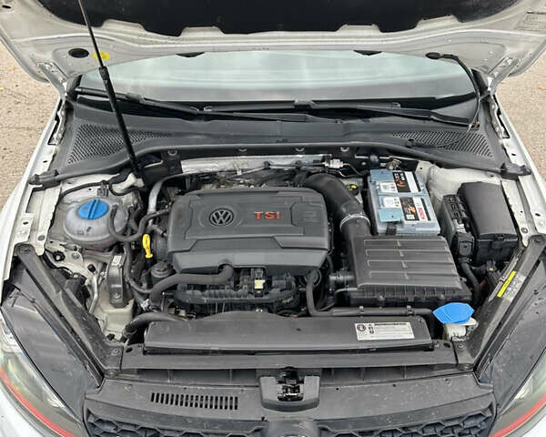 Фольксваген Гольф ГТИ, объемом двигателя 1.98 л и пробегом 157 тыс. км за 14000 $, фото 19 на Automoto.ua