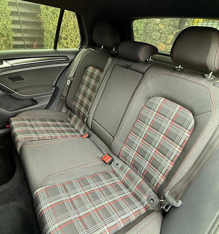 Фольксваген Гольф ГТИ, объемом двигателя 2 л и пробегом 124 тыс. км за 13200 $, фото 10 на Automoto.ua