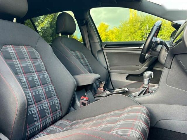 Фольксваген Гольф ГТІ, об'ємом двигуна 2 л та пробігом 75 тис. км за 15850 $, фото 21 на Automoto.ua