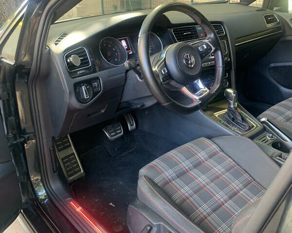 Фольксваген Гольф ГТИ, объемом двигателя 2 л и пробегом 88 тыс. км за 15450 $, фото 16 на Automoto.ua