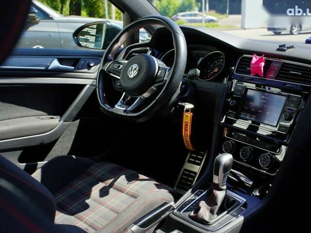 Фольксваген Гольф ГТИ, объемом двигателя 2 л и пробегом 167 тыс. км за 16100 $, фото 26 на Automoto.ua